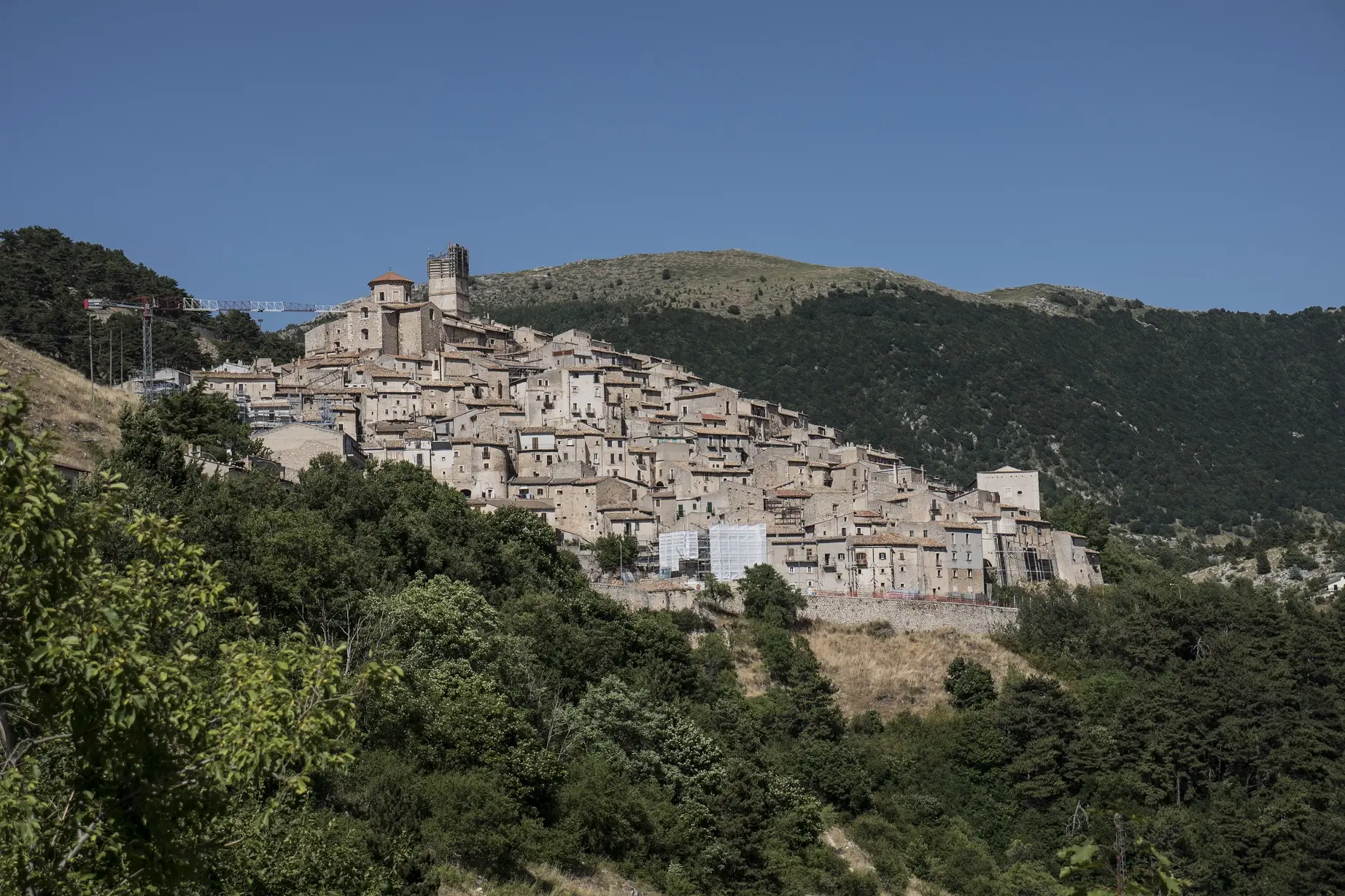 cineturismo, location, cinema, turismo, film tourism, movie tour, the american, Anton Corbijn, abruzzo, tagliacozzo, sulmona, George Clooney, Violante Placido, Thekla Reuten, castelvecchio calvisio