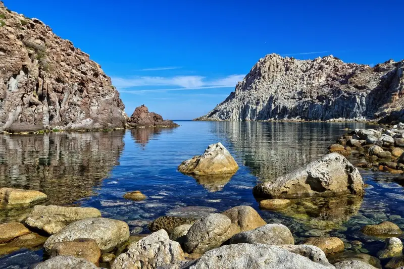 L'Isola di Arturo  Le location del film su Italy for Movies